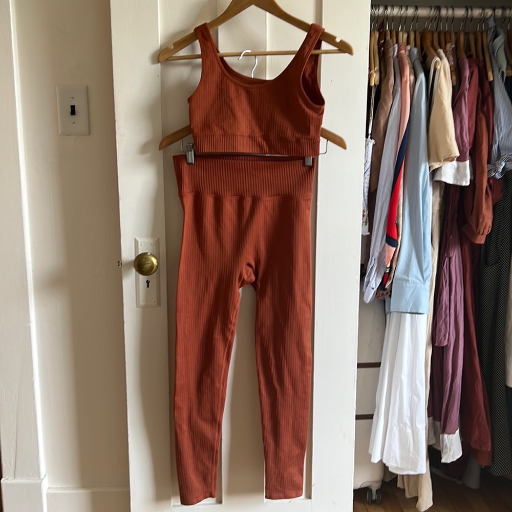 ribbed activewear set in burnt orange from mango, sports bra & leggings